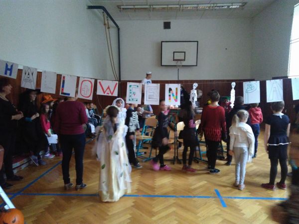 To nejlepší z halloweenské párty.
